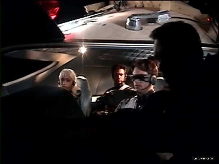 071.jpg